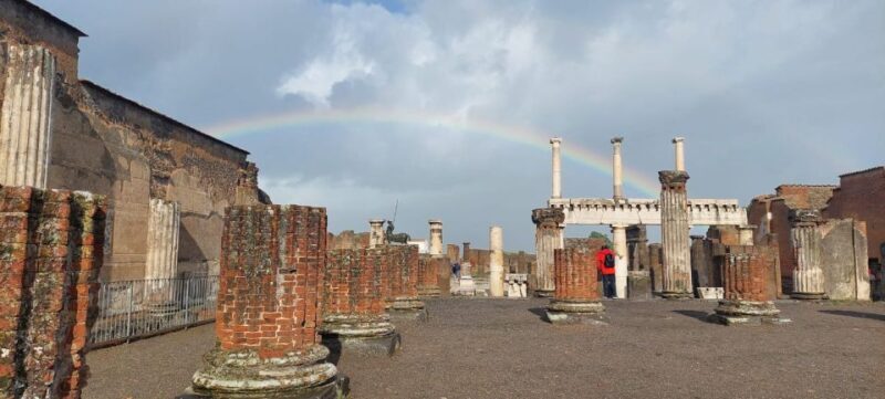 Pompeii Sunset tour for small group - The Value of a Guided Small Group