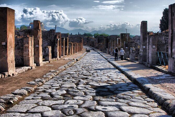 Pompeii, The Lives of the Ancients w/ Ticket included - The Full Experience: What to Expect on the Tour