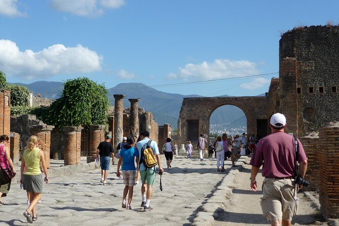 Pompeii & Vesuvius Day Trip from Naples with Italian Light Lunch - Experience the Ancient and the Volcanic: Pompeii & Vesuvius Day Trip from Naples
