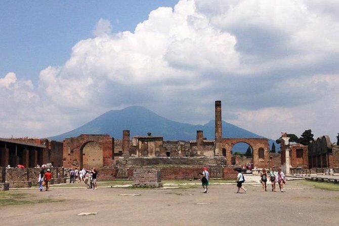 Pompeii Walking Tour with a licensed Guide - The Cost and the Value