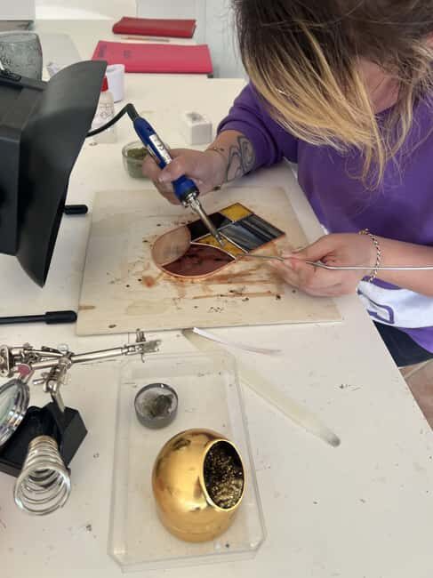 Pont-du-Château: create your own Tiffany stained glass cactus plant - An In-Depth Look at the Crafting Experience