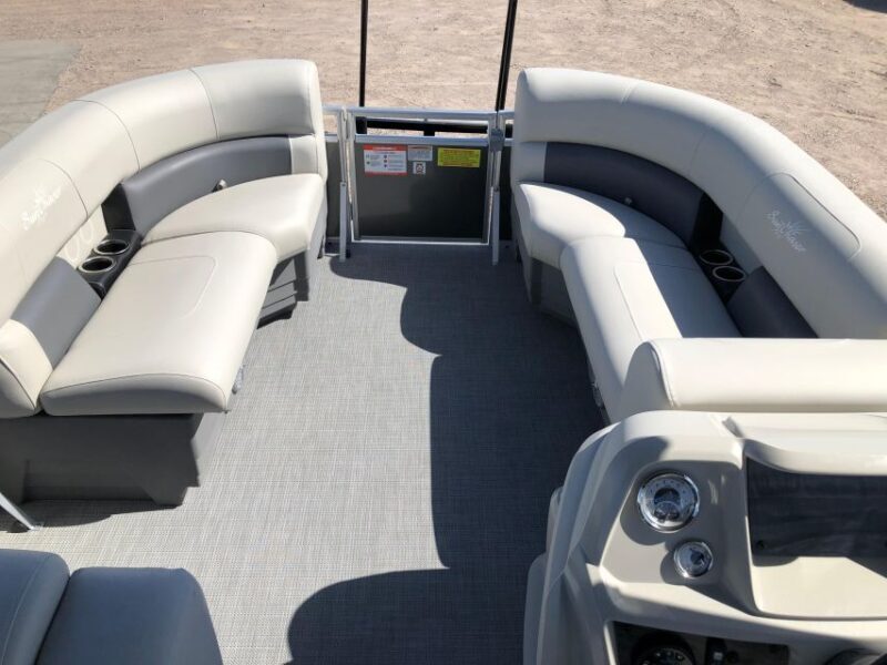 Pontoon Boat Rental - Key Points
