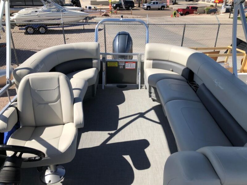 Pontoon Boat Rental - A Detailed Look at the Lake Havasu Pontoon Boat Experience
