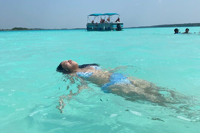 Pontoon Tour of the Bacalar Lagoon - An In-Depth Look at the Pontoon Tour of Bacalar Lagoon