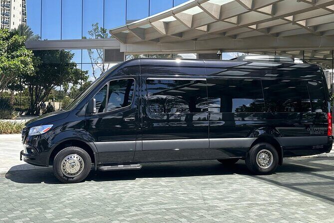 Port of Miami Transfer Service 14 Passengers - A Comfortable, Reliable Way to Start Your Miami Adventure