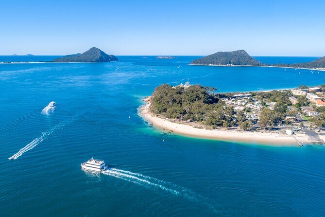 Port Stephens, departing Newcastle - Whales, hike & sand dunes! - Marveling at the Stockton Sand Dunes