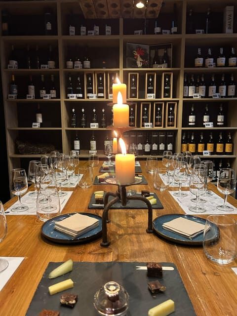 Port Wine class with 5 Port tasting and pairings - A Closer Look at the Experience