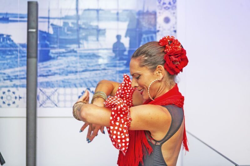 Portimão: Spanish Nights Sevillian Dance & Tapas Tasting - Who Will Enjoy This Tour?