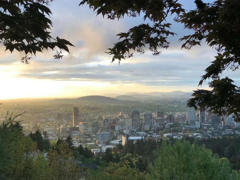 Portland: City Tour with Rose Garden and Donut Tasting - Key Points