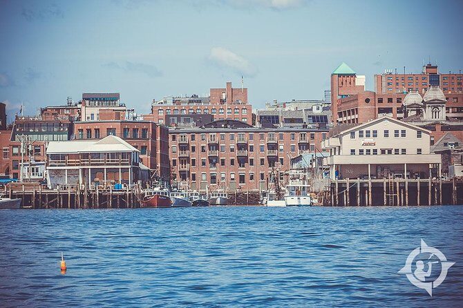 Portland Explorer | Maine History, Culture, & 3 Lighthouses Tour - A Closer Look at the Portland Explorer Lighthouse & City Tour
