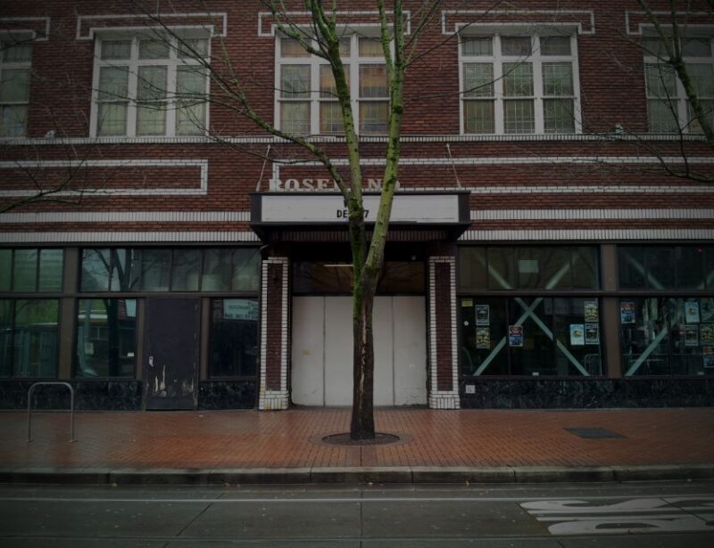 Portland: Ghosts Boos and Booze Haunted Pub Crawl - Key Points