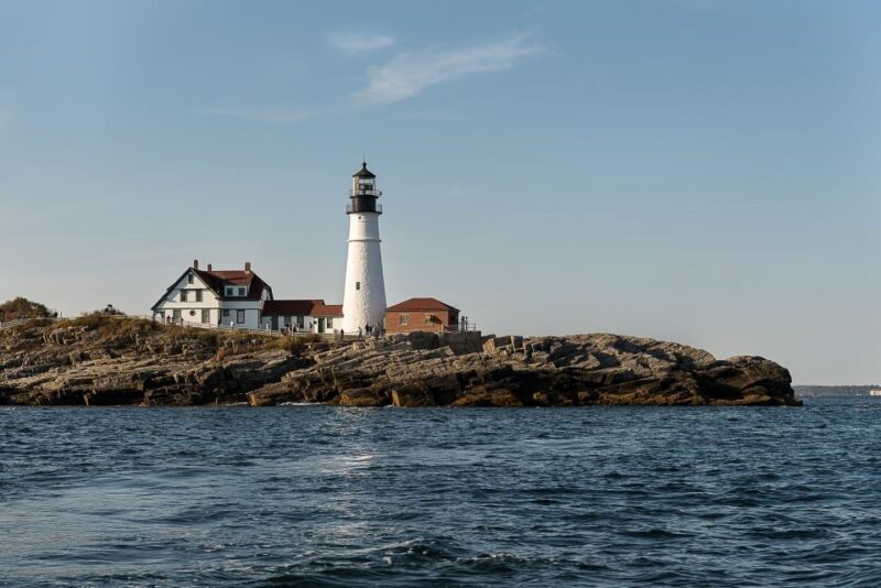 Portland: Maine Lighthouses Sightseeing Cruise with Drinks - Who Should Consider This Tour?