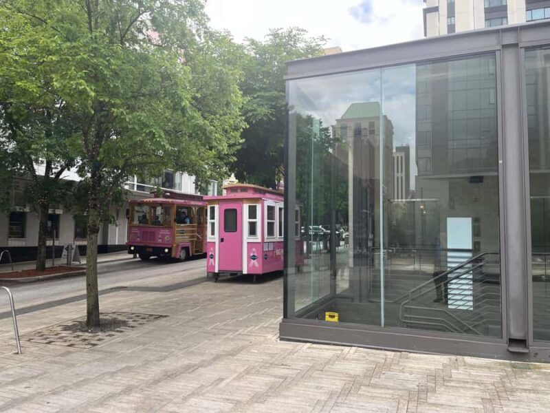 Portland, Oregon: Gray Line Pink Trolley Hop-On Hop-Off Tour - Authentic Perspectives from Reviewers