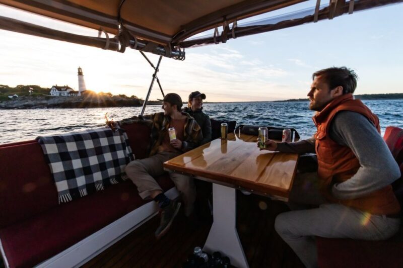 Portland: Private Charter on Vintage Lobster Boat w/ Drinks - Key Points