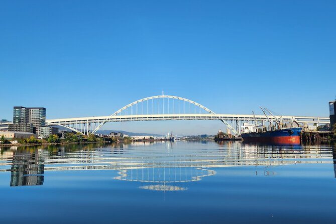Portland's Ultimate 12 Historic Bridges' Scenic Boat Tour - Key Points