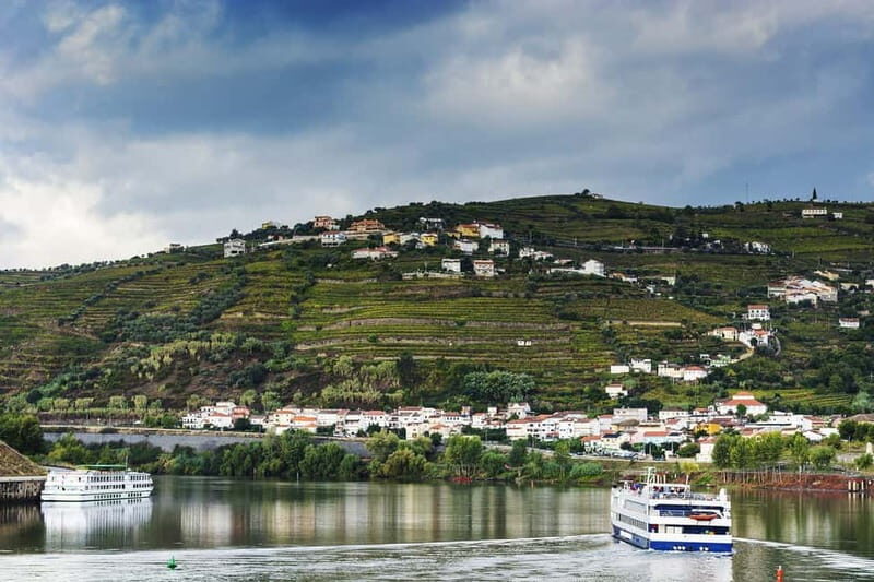 Porto: Bus Ride to Régua and Boat Ride to Porto - The Experience in Detail: A Day on the Douro River
