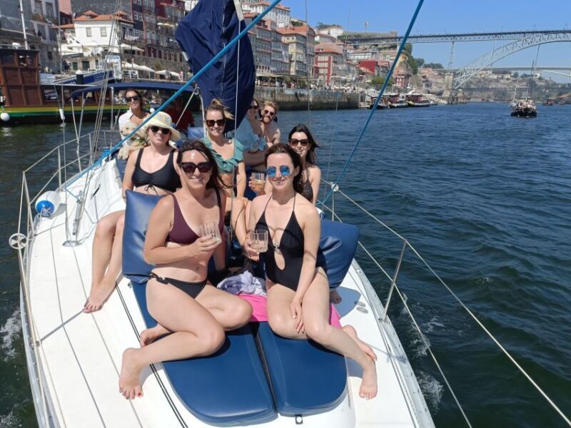 Porto: Charming Sailboat Bachelor Party with drinks - FAQ