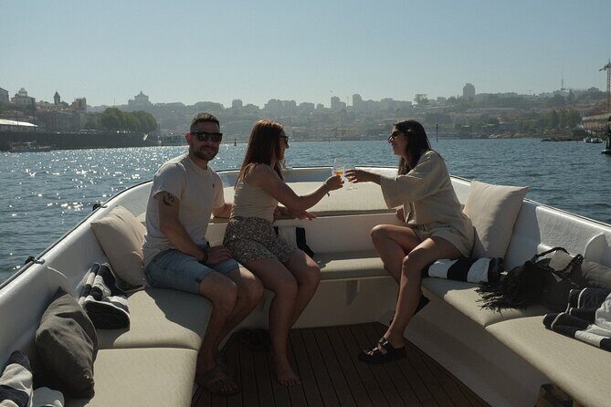 Porto: Douro River Boat Cruise with Port Wine and Snacks - Exploring the Porto: Douro River Cruise
