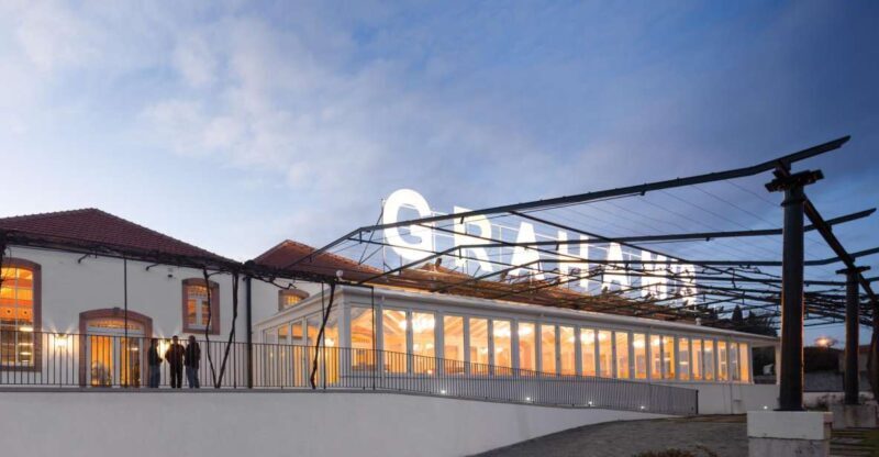 Porto: Graham's Port Lodge Tour & Vintage Room Wine Tasting - Key Points