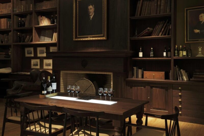 Porto: Graham's Port Lodge Tour & Vintage Room Wine Tasting - Practical Details and Tips