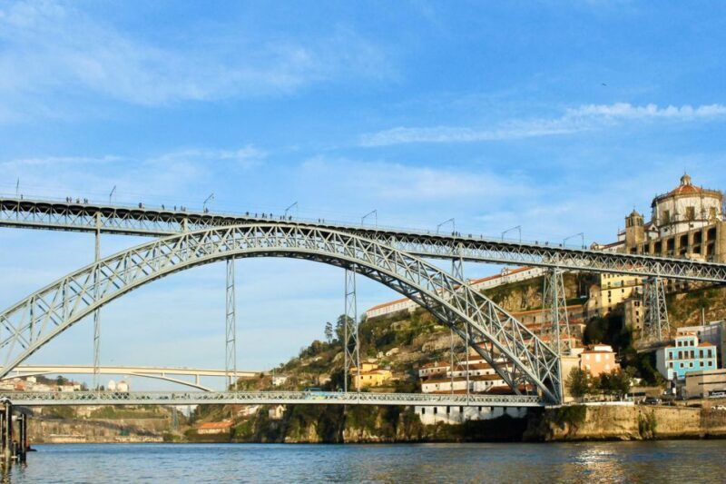 Porto: Guided Walking Tour and Lello Bookshop - Key Points
