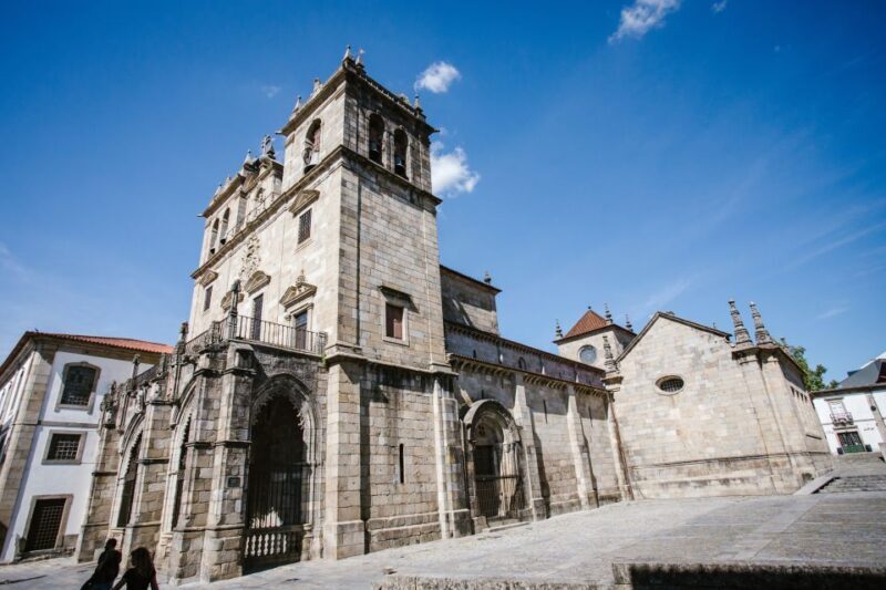 Porto: Guimarães & Braga Tour with Entry Tickets and Lunch - FAQ