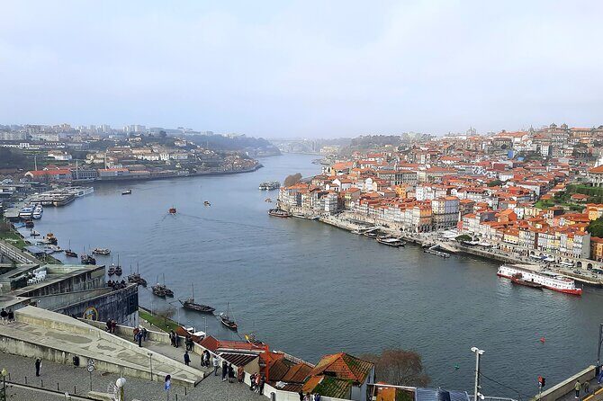 Porto Heritage Night Tour With Fado Show And Dinner Included - A Closer Look at the Porto Heritage Night Tour
