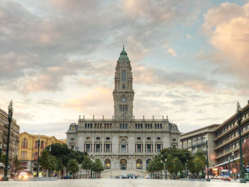 Porto: Historic e-Bike Tour with a guide - FAQs