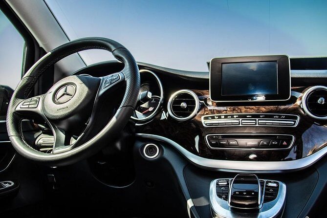 Porto Private Airport Arrival Transfer - Porto Private Airport Arrival Transfer: Your First Step in Portugal