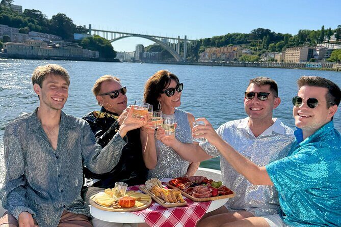 Porto PRIVATE Boat Tour: Bridges, River Mouth & SUNSET - Key Points