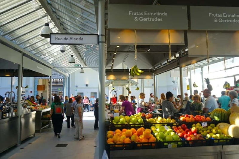 Porto: Private Historic Center Walking Tour with Degustation - The Sum Up