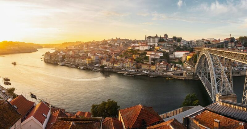 Porto: Private Historical Walking Tour with Local Guide - Exploring Porto on a Personal Level