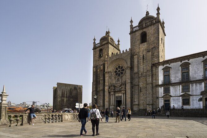 Porto Private Tour: Highlights & Hidden Gems with a Local - Deep Dive into the Itinerary