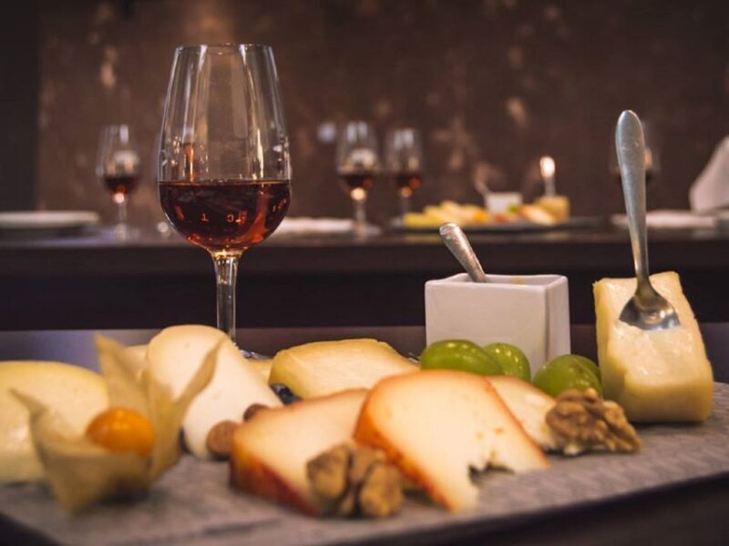 Porto: Private Walking Food Tour with Tastings - Discover Porto with a Private Walking Food Tour and Tastings