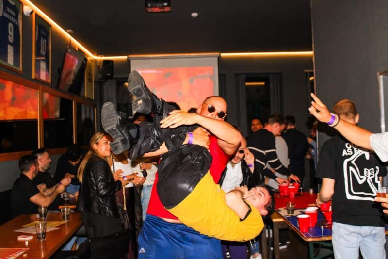 Porto: Pub Crawl with 7 drinks, Games, and VIP Club Entry - FAQs