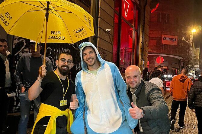 Porto Pubcrawl: 5h,7 Drinks,4 bars &Skip the line Club Entry - Practical Tips for Your Night Out