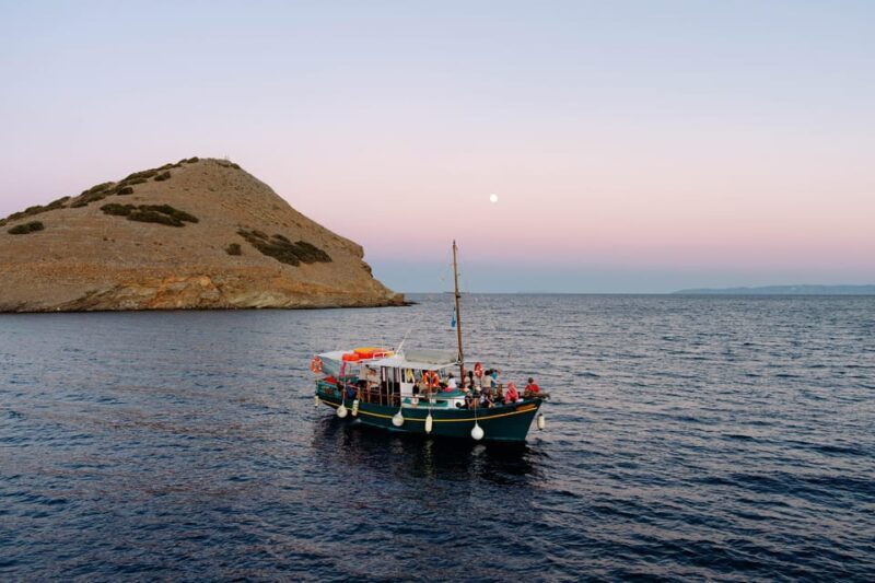 Porto Rafti: Athens Floating Bar Cruise - Who Should Consider This Experience?