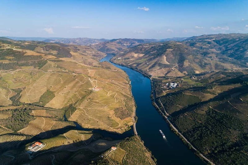 Porto: Régua Cruise with Train Ride and Wine Tasting - Key Points