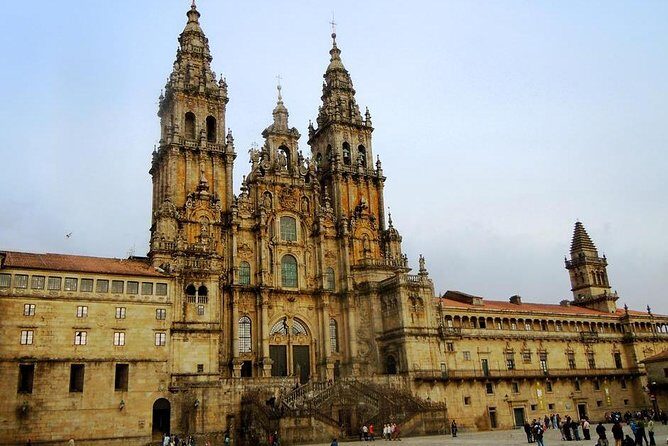 Porto: Santiago de Compostela and Valença do Minho Day Trip - Key Points