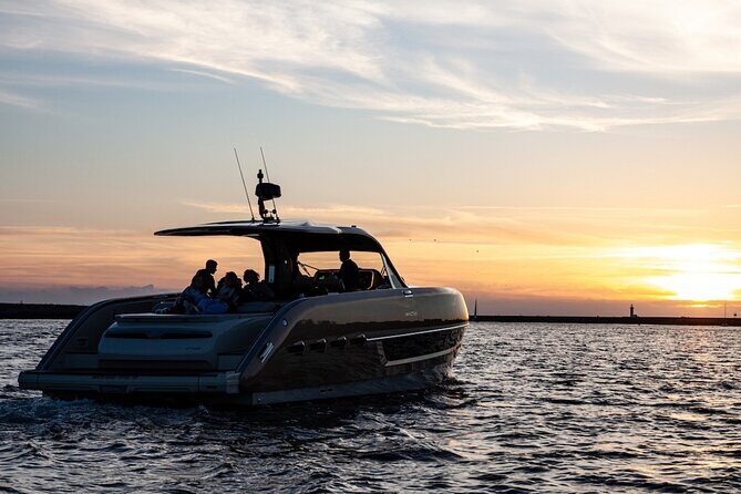 Porto Sunset Cruise on a Private Luxury Yacht in the Douro - A closer look at the Porto Sunset Cruise on a Private Luxury Yacht