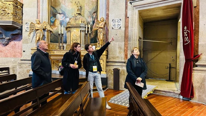 Porto to Gaia Experience: City Walk and Wine Cellars - Who Should Consider This Tour?