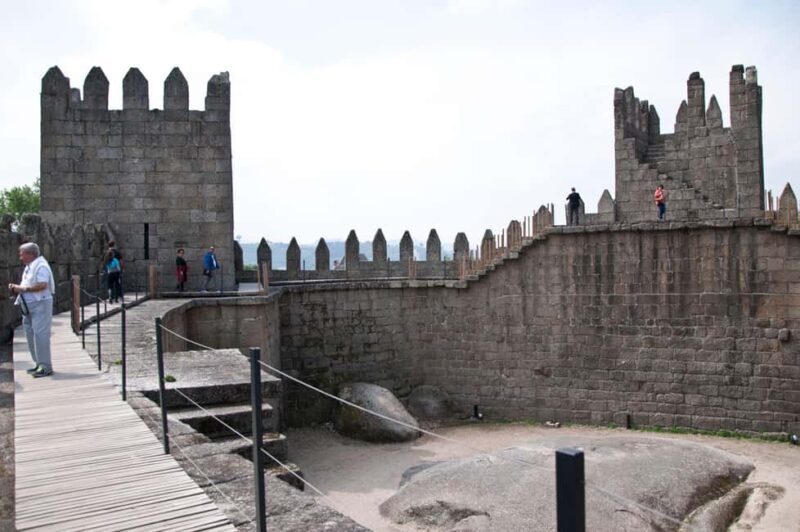 Porto Tour: Half Day /Braga / Guimarães - where Portugal was born! - Key Points