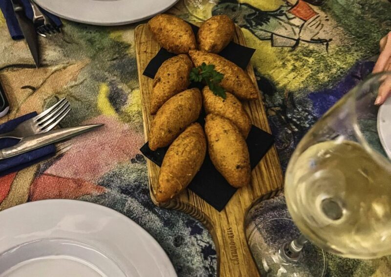 Porto: Walking Dinner Tour with Family-Owned Restaurants - The Food and Drink Experience