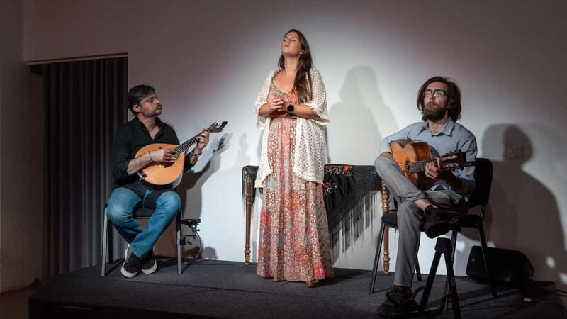 Porto: What is Fado? Commented Live Concert with Port Wine - Who Should Consider This Experience?
