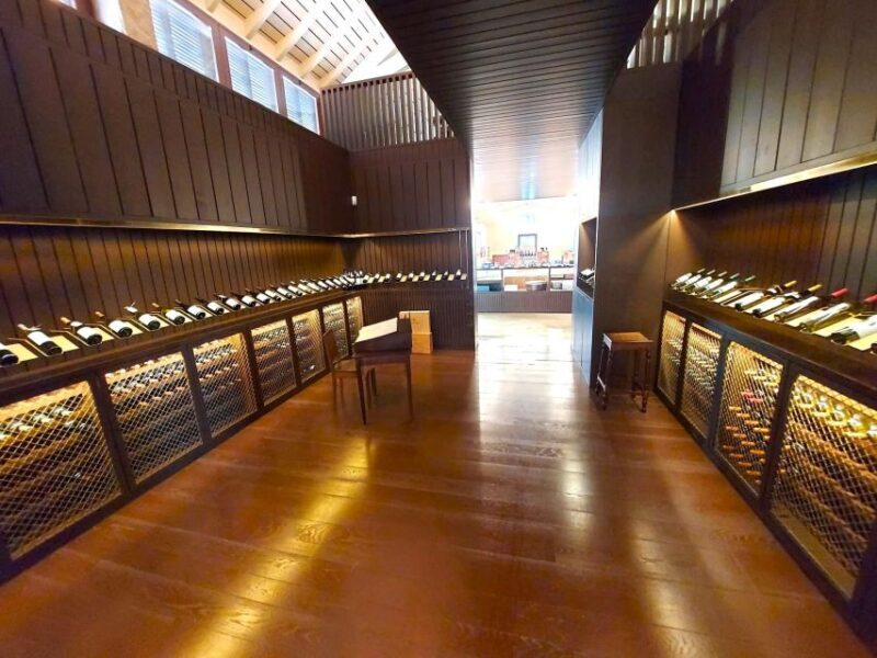 Porto: Wine Tastings (Green Wine) & Tradicional Lunch - Key Points