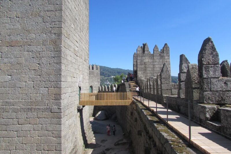 Porto:Braga & Guimarães Small-Group Full Day Tour with lunch - Key Points