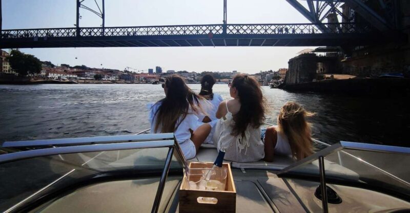 Porto:Private Boat Tour 6 Bridges 1h30 group price up to 6px - Porto: Private Boat Tour of 6 Bridges – A Spectacular River Ride