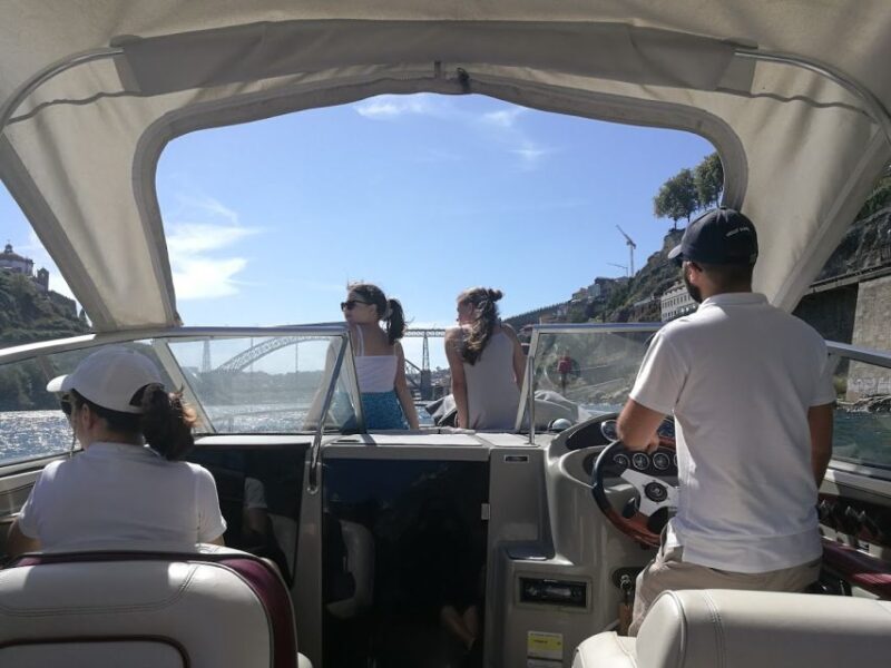 Porto:Private Boat Tour 6 Bridges 1h30 group price up to 6px - FAQ