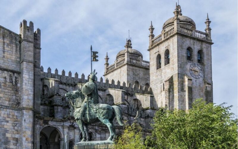 Portos Old Town: Amazing Secrets and Fresh Scoops - Key Points