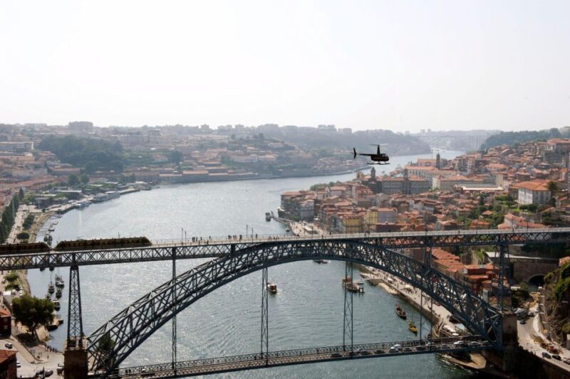 Portos Panoramic Helicopter Flight 10 Minutes - FAQs